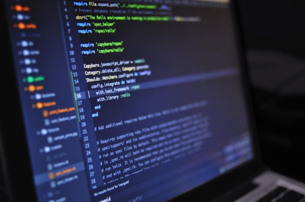 Jak obniżyć koszty infrastruktury w AWS i GCP: Wprowadzenie do FinOps dla inżynierów DevOps